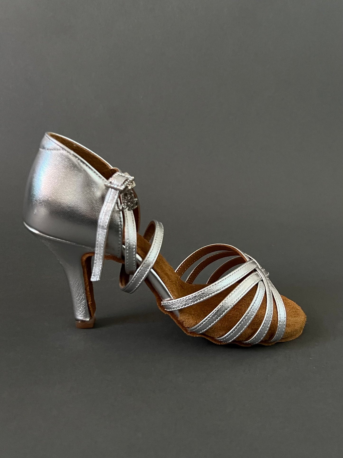 Model 216 Silver leather
